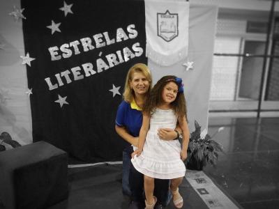 Noite de AutÃ³grafos dos alunos do Jardim 2 da Escola AluÃ­sio Maier foi um verdadeiro sucesso
